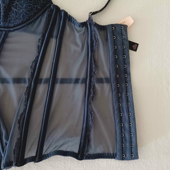 NWT Victoria's Secret Fearless Criscross Front Crystal Gray Corset Busti… - Picture 10 of 16